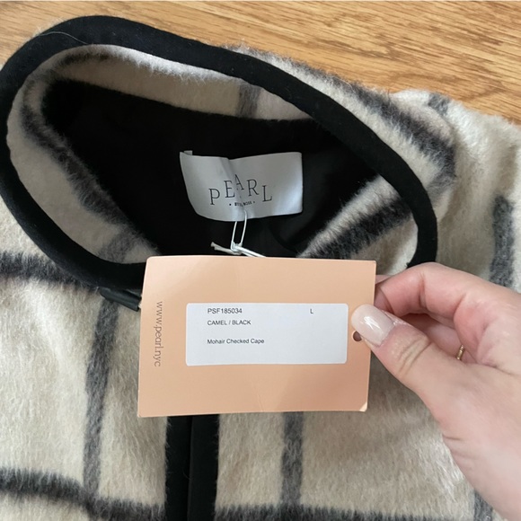 NWT Pearl by Lela Rose Checkered Plaid Wool Cape Poncho with Pockets Size Large - Picture 10 of 11